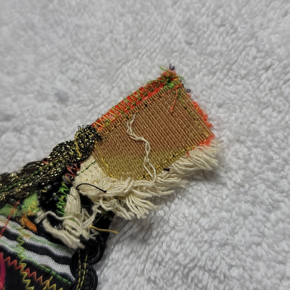 Sugar Skull wrist cuff - handmade - Picture 5 of 7